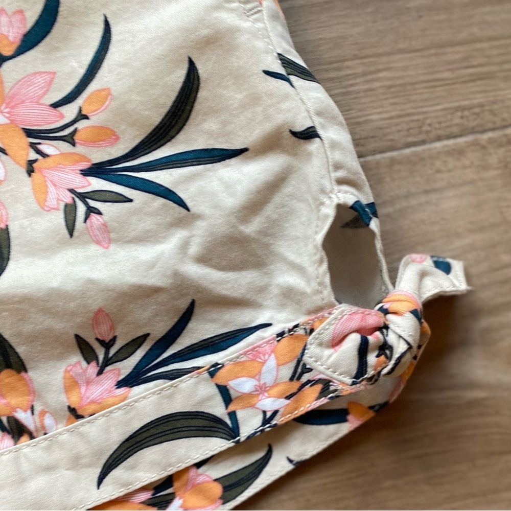 NWT LOFT Floral Shorts - Picture 7 of 9